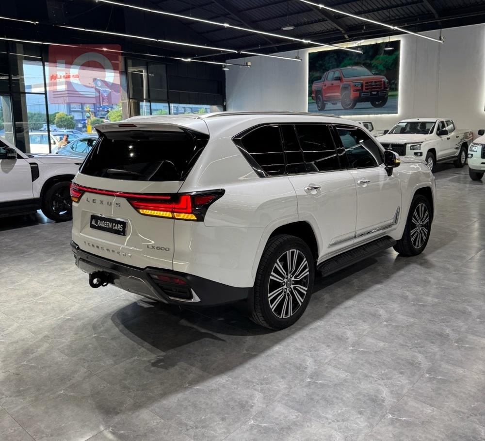 Lexus LX
